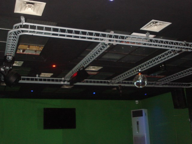 Discothèque Douala Cameroun - Installation Lumière par Sonopro