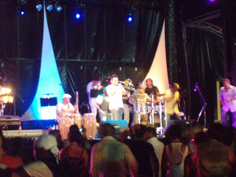 Presta sonopro son et lumière regie technique Festival international marseille Salsatongs