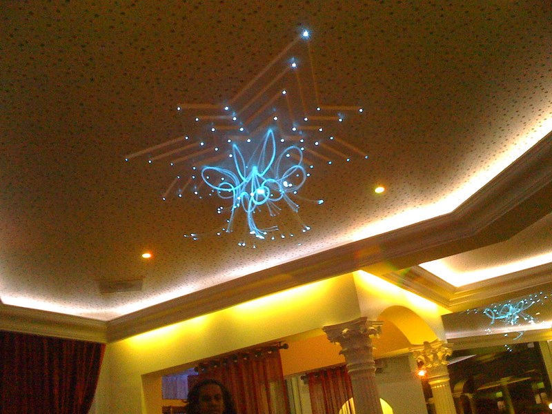 Restaurant Di Trévi installation lumière LED Déco par Sonopro plan de campagne