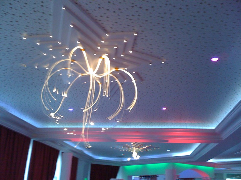 Restaurant Di Trévi installation lumière LED Déco par Sonopro plan de campagne