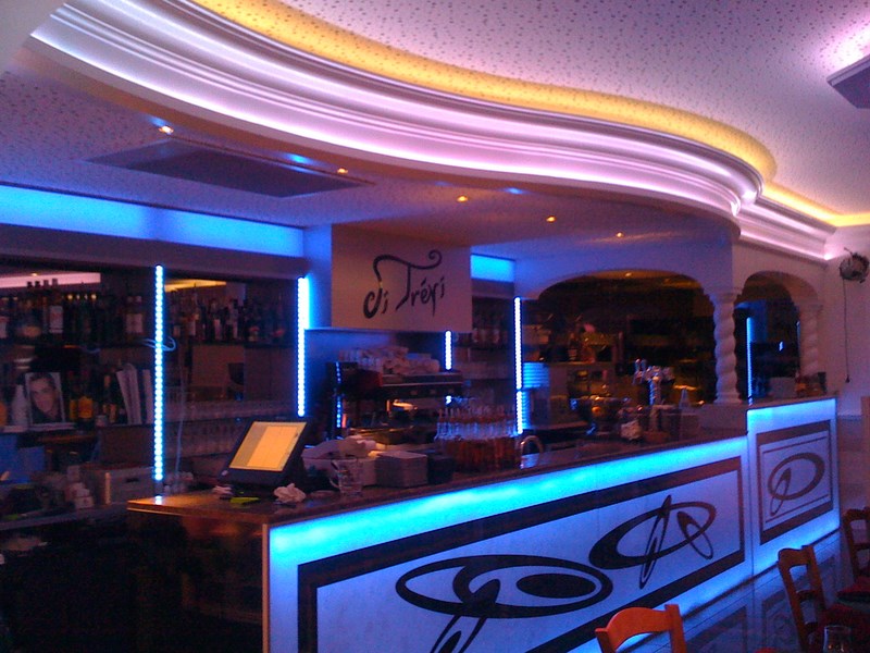 Restaurant Di Trévi installation lumière LED Déco par Sonopro plan de campagne